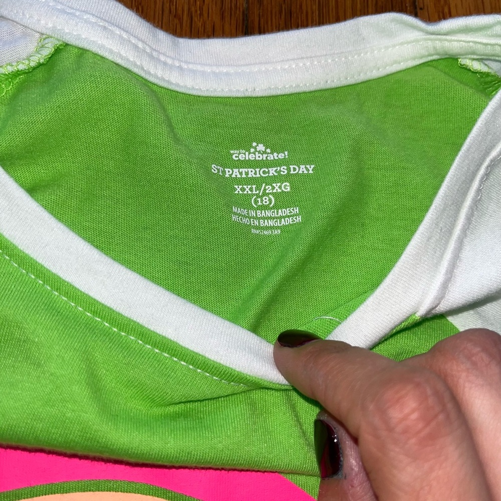 Graphic Tee - Picture 2 of 3